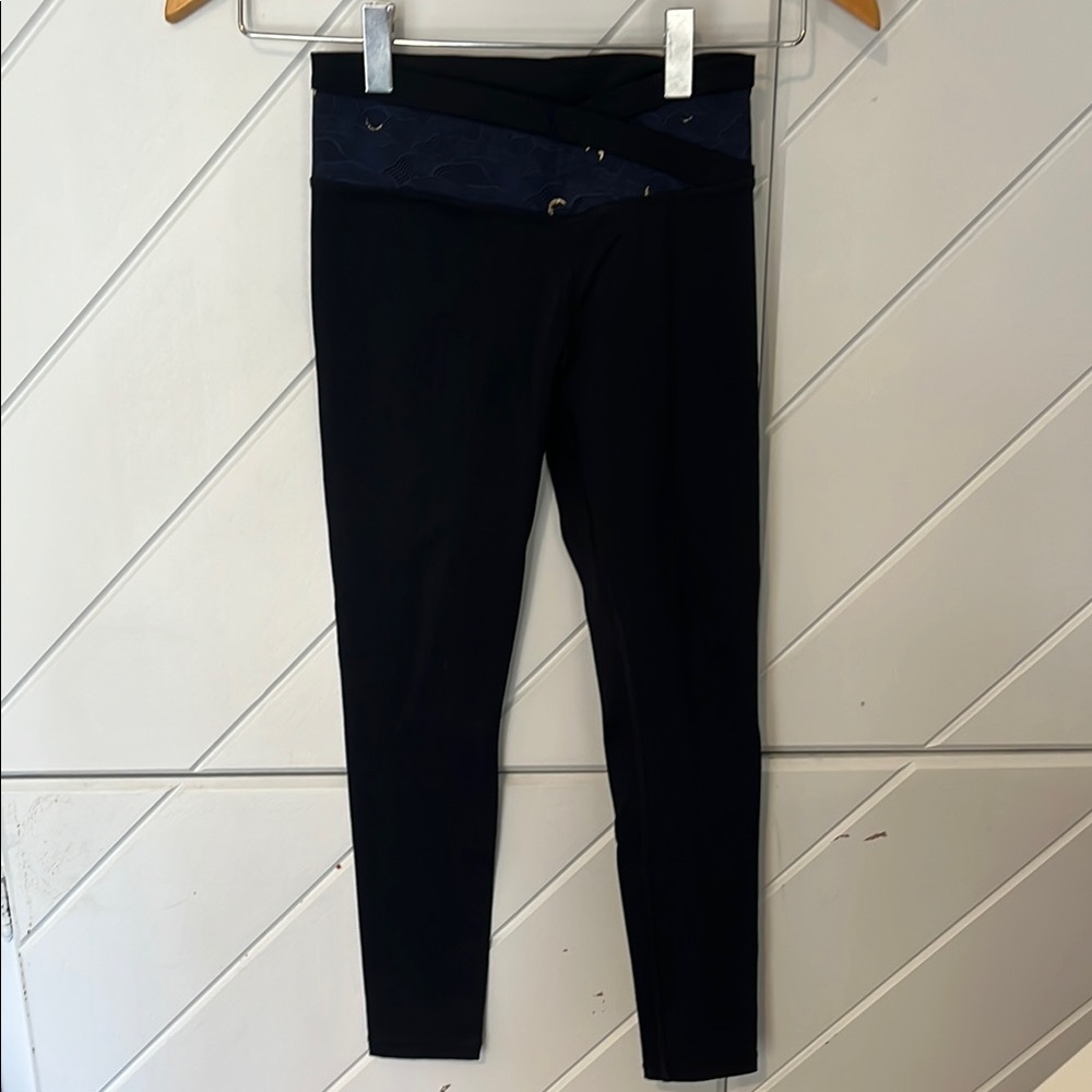 Girl’s Zyia black navy leggings 10-11